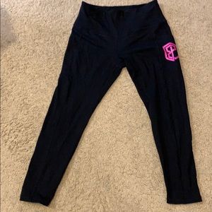 Born Primitive leggings breast cancer awareness XL
